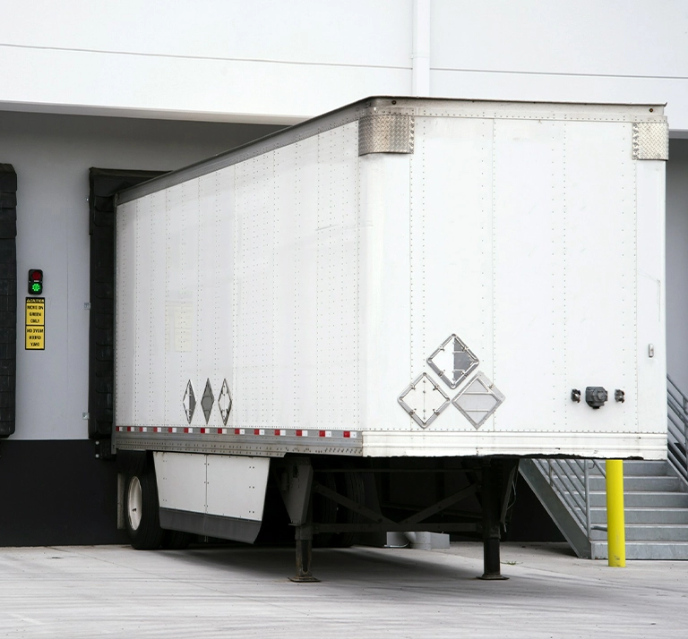 firmowa ciężarówka